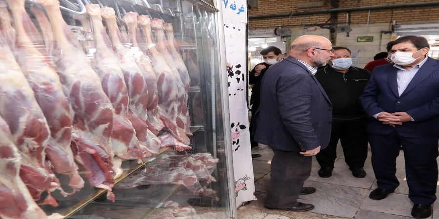 بازدید محمد مخبر از میدان عرضه گوشت و مرغ بهمن