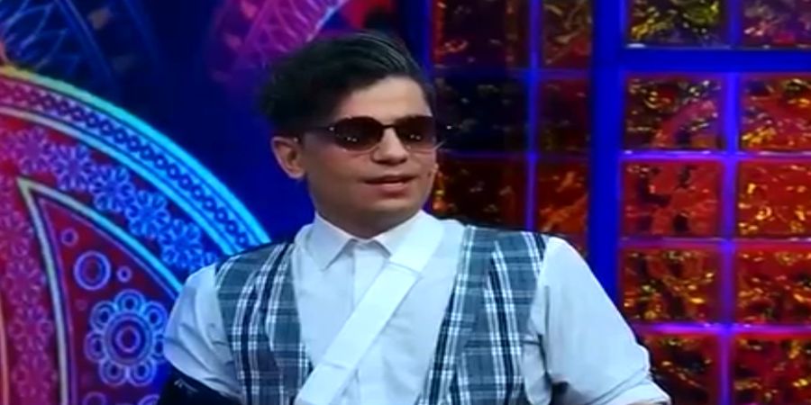 ماجرای عجیب حمله موتورسوار به خواننده معروف + فیلم