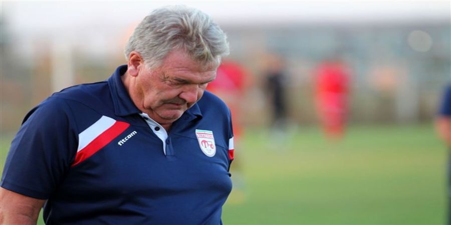 وضعیت وخیم جان توشاک/ سرمربی سابق تراکتور در آی سی یو بستری شد