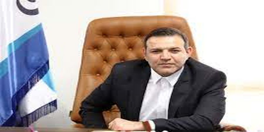 عکسی جالب از عاقبت عزیزی خادم و برنامه چهارساله‌اش