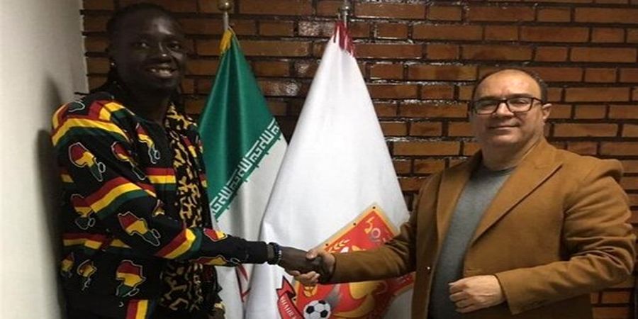 بازیکن جدید این تیم فوتبال یک خواننده و رقاص بوده!