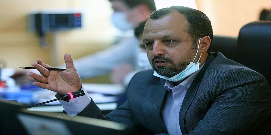 انتقاد وزیر اقتصاد از سیاست دولت روحانی در سرک نکشیدن به اطلاعات اقتصادی مردم!