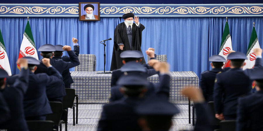 تصاویر دیدار فرماندهان نیروی هوایی ارتش با رهبر انقلاب