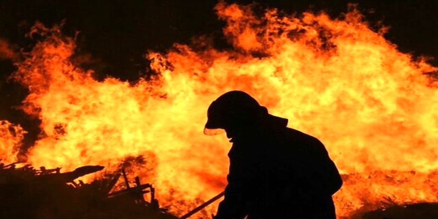 جزئیات نجات مادر و 2 فرزندش از آتش‌سوزی یک ساختمان
