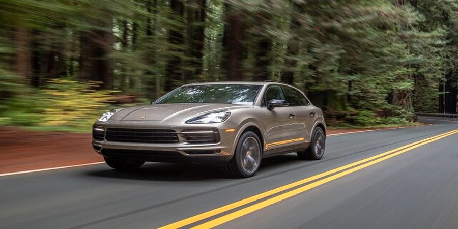 پورشه حادثه‌ساز با راننده 16 ساله در تهران توقیف شد + جزئیات