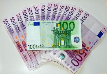 قیمت یورو امروز یکشنبه 18/ 03 99 | افزایش قیمت 100 تومانی یورو در بازار تهران